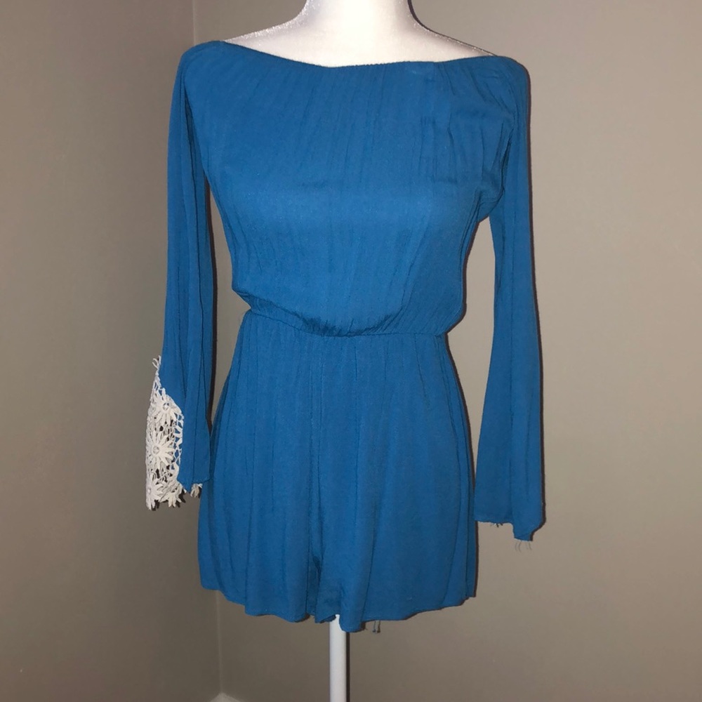 Charlotte Russe off the shoulder Romper - Picture 3 of 4